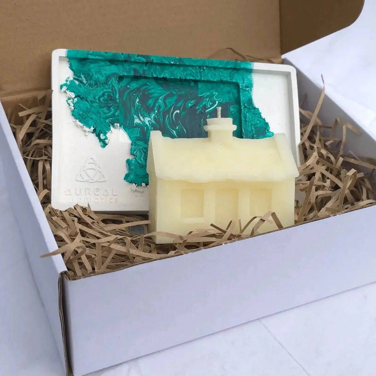 Irish Cottage 3D Candle Set - ICON Collection Aureal Aromatics
